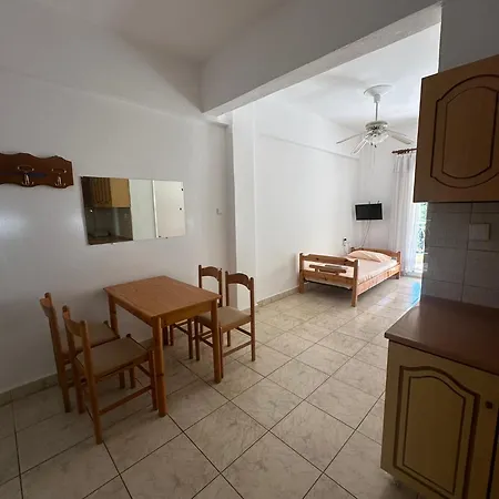 Tsatsalmas With Sea View Ii Apartment
